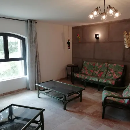Domaine De La Vidalle Casa vacanze